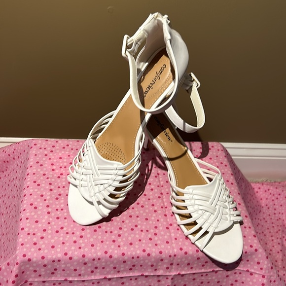 White heels for the Summer - Picture 5 of 5